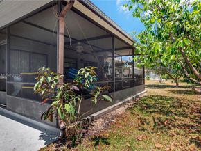 9404 NW 70th Pl, Tamarac FL 33321