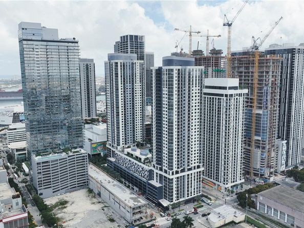 11 NE 6TH 2013, Miami FL 33132