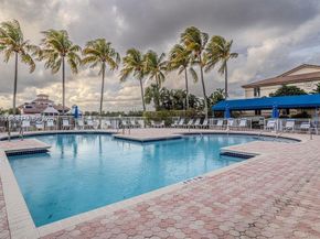 6538 Via Regina 9, Boca Raton FL 33433