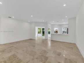 6538 Via Regina 9, Boca Raton FL 33433