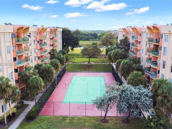 9360 Fontainebleau Blvd 101, Miami FL 33172