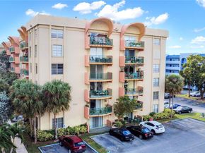 9360 Fontainebleau Blvd 101, Miami FL 33172