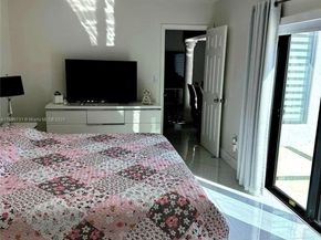 19234 SW 121st Ct, Miami FL 33177