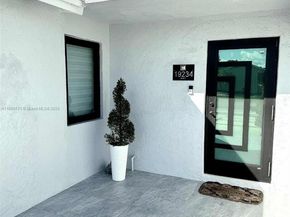 19234 SW 121st Ct, Miami FL 33177