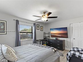 2407 Dewey St, Hollywood FL 33020