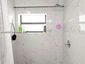 2407 Dewey St, Hollywood FL 33020