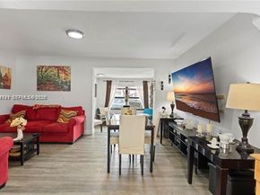 2407 Dewey St, Hollywood FL 33020