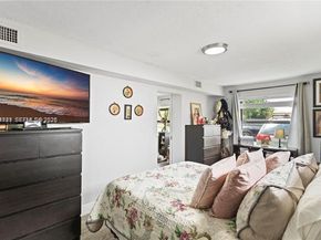 2407 Dewey St, Hollywood FL 33020