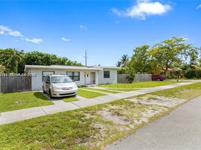 2407 Dewey St, Hollywood FL 33020