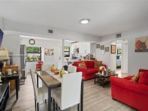 2407 Dewey St, Hollywood FL 33020