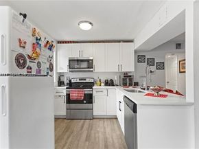 2407 Dewey St, Hollywood FL 33020