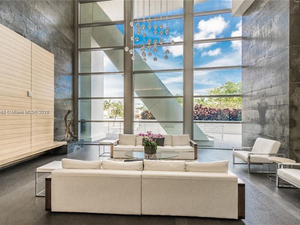 888 Biscayne Blvd 2103, Miami FL 33132
