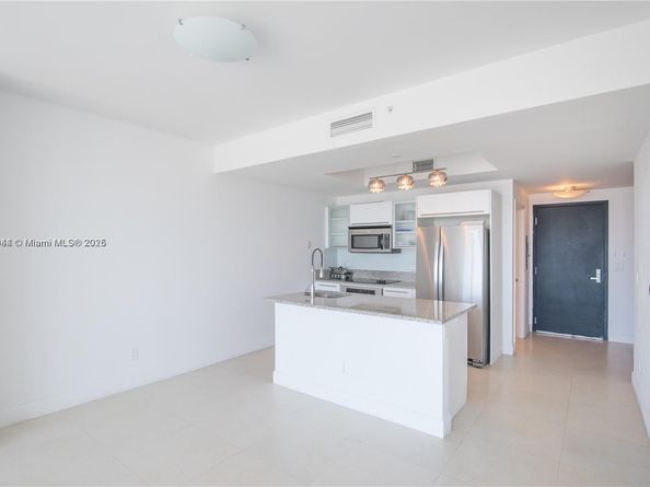 888 Biscayne Blvd 2103, Miami FL 33132