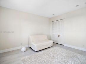 300 Diplomat Pkwy 811, Hallandale Beach FL 33009