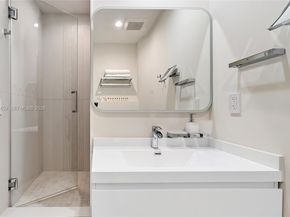 300 Diplomat Pkwy 811, Hallandale Beach FL 33009