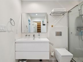 300 Diplomat Pkwy 811, Hallandale Beach FL 33009