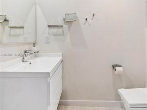 300 Diplomat Pkwy 811, Hallandale Beach FL 33009