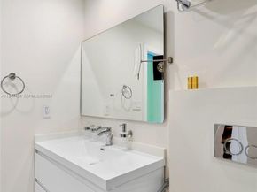 300 Diplomat Pkwy 811, Hallandale Beach FL 33009