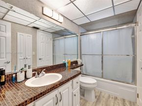 3431 NW 50th Ave 113, Lauderdale Lakes FL 33319