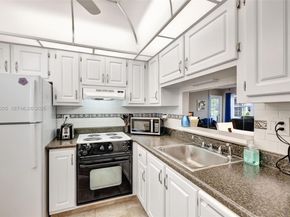 3431 NW 50th Ave 113, Lauderdale Lakes FL 33319