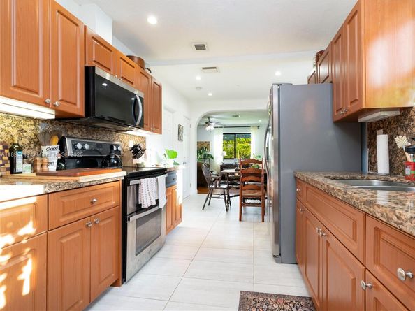 337 NW 47th St, Miami FL 33127