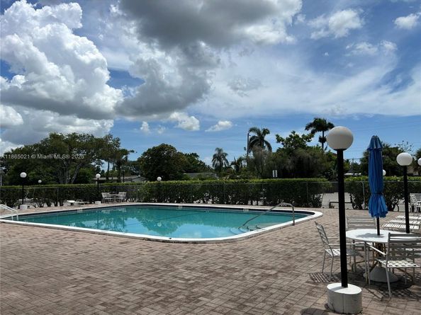 6505 Winfield Blvd B18, Margate FL 33063