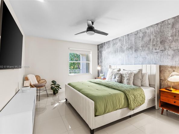 16895 SW 49 ct, Miramar FL 33027