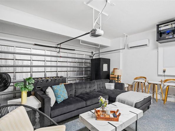 16895 SW 49 ct, Miramar FL 33027