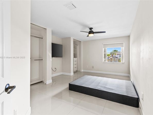 16895 SW 49 ct, Miramar FL 33027