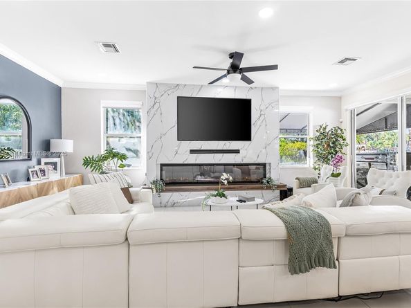 16895 SW 49 ct, Miramar FL 33027