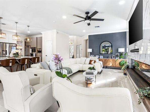 16895 SW 49 ct, Miramar FL 33027