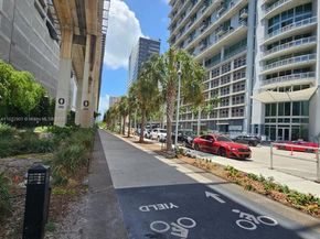 690 SW 1st Ct 2515, Miami FL 33130