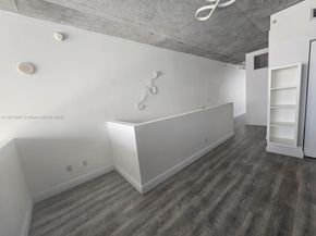 690 SW 1st Ct 2515, Miami FL 33130