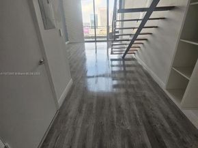 690 SW 1st Ct 2515, Miami FL 33130