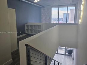 690 SW 1st Ct 2515, Miami FL 33130