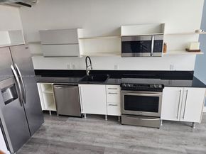 690 SW 1st Ct 2515, Miami FL 33130