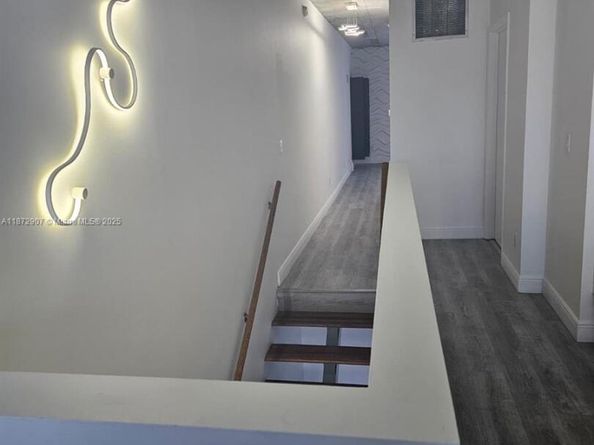 690 SW 1st Ct 2515, Miami FL 33130