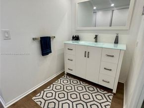 575 Crandon Blvd 707, Key Biscayne FL 33149