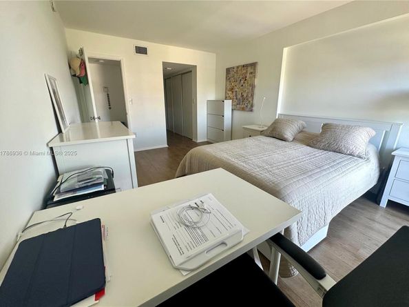 575 Crandon Blvd 707, Key Biscayne FL 33149