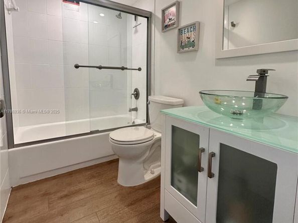 575 Crandon Blvd 707, Key Biscayne FL 33149