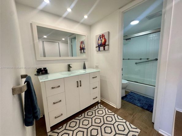 575 Crandon Blvd 707, Key Biscayne FL 33149