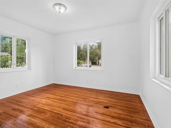 201 S Biscayne River Dr, Miami FL 33169