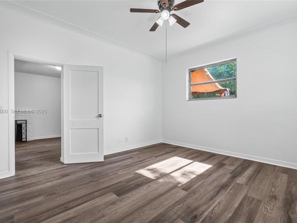 201 S Biscayne River Dr, Miami FL 33169