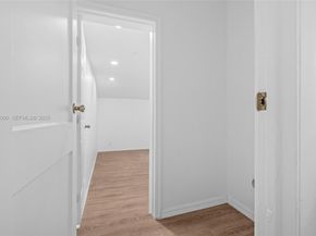 201 S Biscayne River Dr, Miami FL 33169