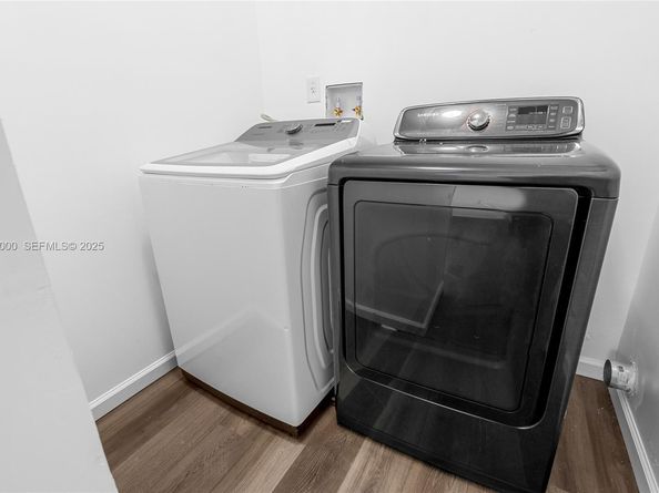 201 S Biscayne River Dr, Miami FL 33169