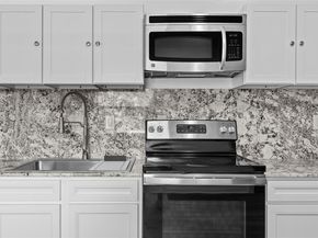 201 S Biscayne River Dr, Miami FL 33169