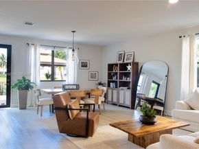 8800 NW 98th Ct, Doral FL 33178