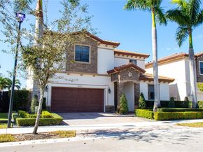 8800 NW 98th Ct, Doral FL 33178