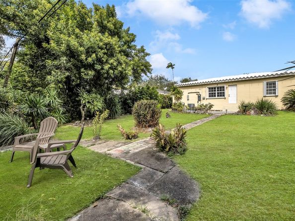 1860 NE 157th Ter, North Miami Beach FL 33162