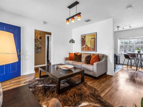 1860 NE 157th Ter, North Miami Beach FL 33162